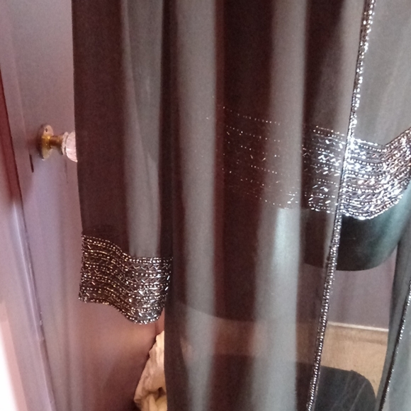 J Laxmi , 2 Piece - Picture 3 of 5